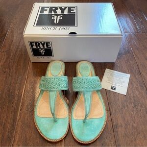 NWT Frye Turquoise Leather Thong Sandals 9